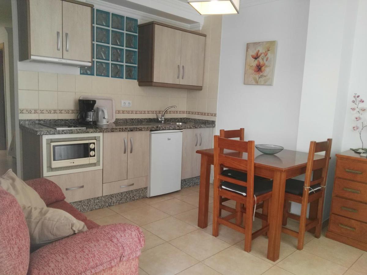 Apartamentos El Barrio ネルハ エクステリア 写真