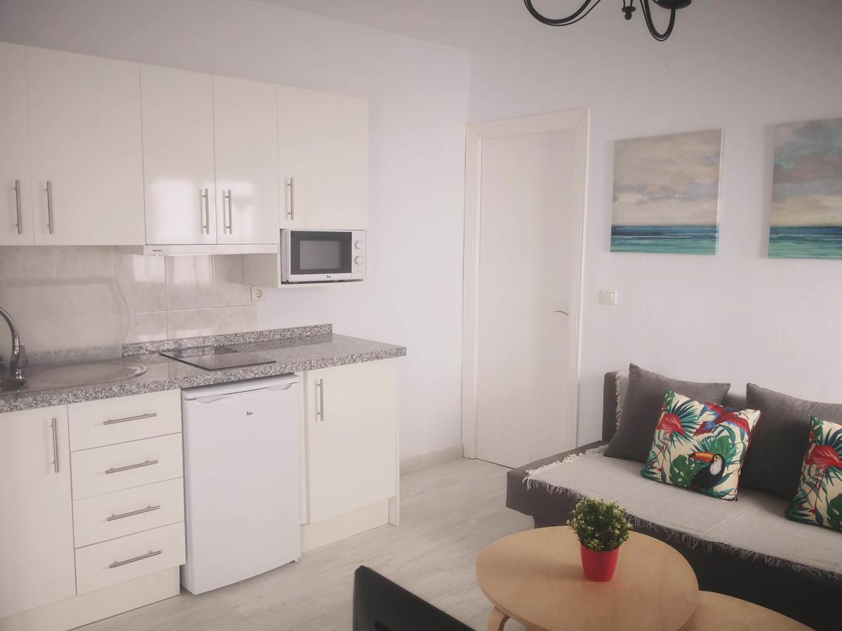 Apartamentos El Barrio ネルハ エクステリア 写真