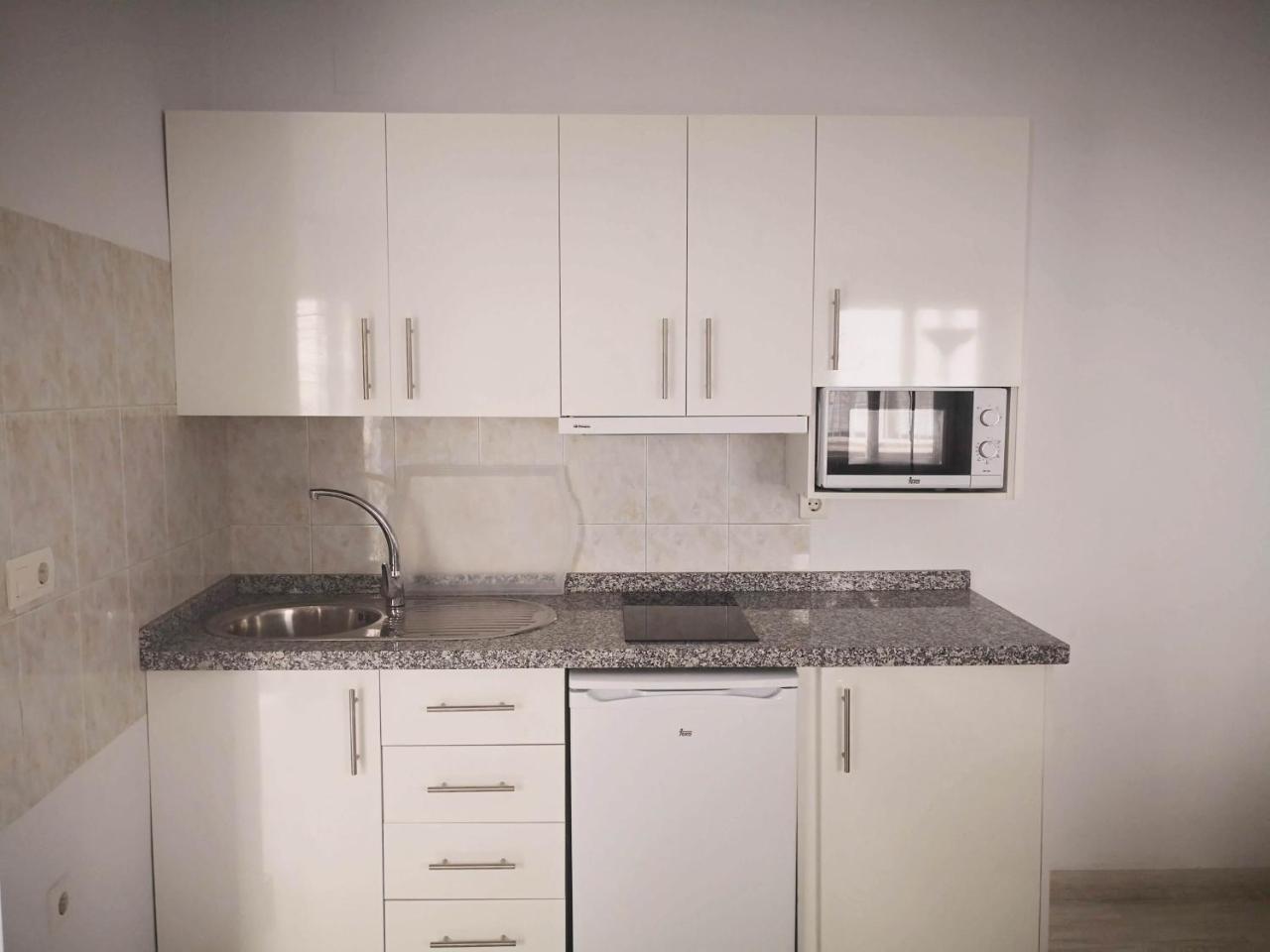 Apartamentos El Barrio ネルハ エクステリア 写真